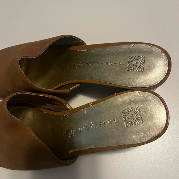 Anne Klein Tan Mules - Picture 4 of 7